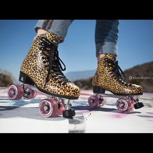 Moxi jungle leopard outdoor roller skates 8